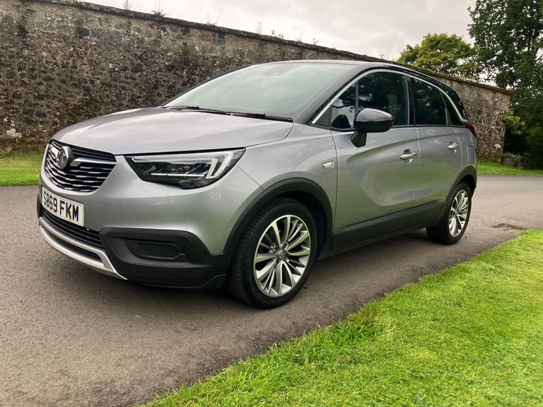 EXCEPTIONAL CONDITION 2019 VAUXHALL CROSSLAND X SPORT. MOT APRIL-26. FSH (6 Service Stamps)