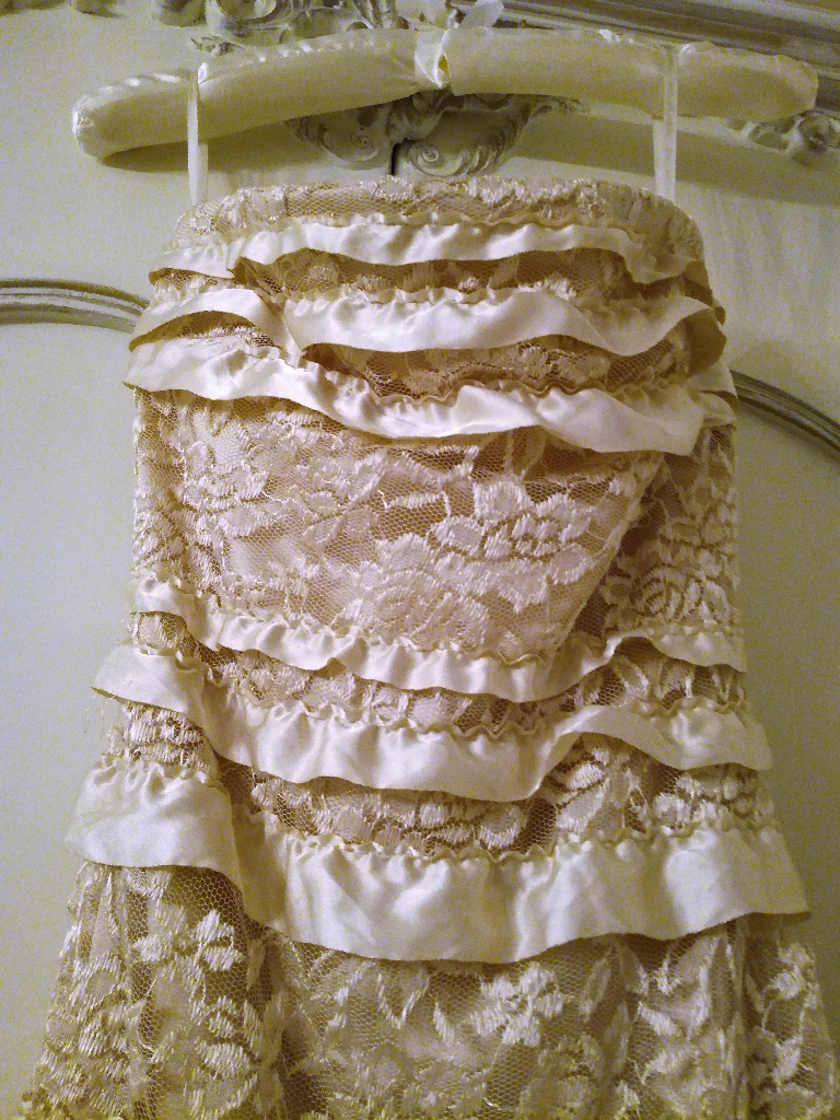 NEW JESSICA McCLINTOCK LACE DRESS Embellished Gold Satin Lined Ribbon Strapless Maxi Long Gown PROM