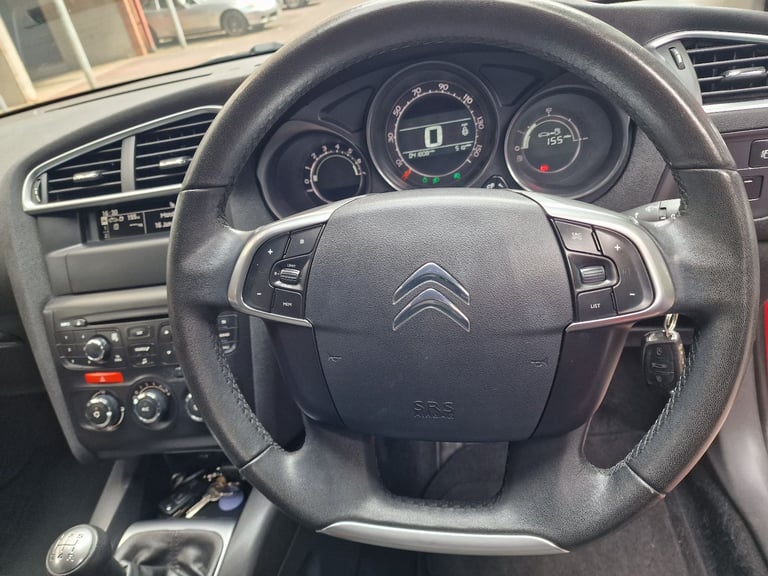 Citroen, C4, Hatchback, 2015, Manual, 1598 (cc), 5 doors