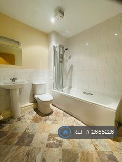 2 bedroom flat in Nightingale House, Nottingham, NG3 (2 bed) (#2665226)