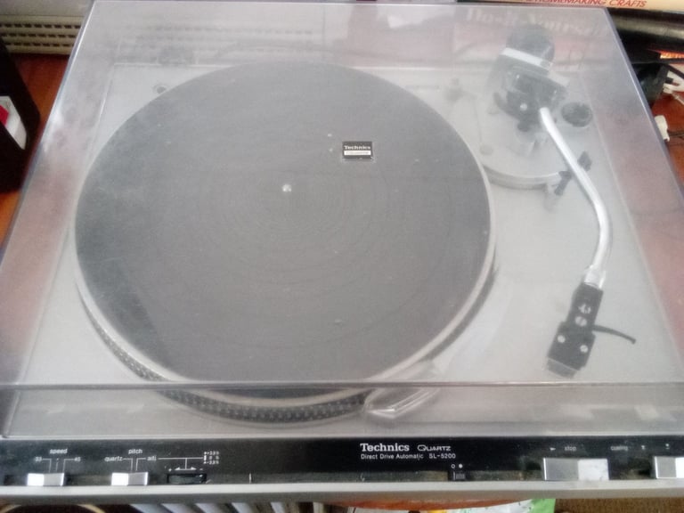 TECHNICS   SL 5200  turntable 