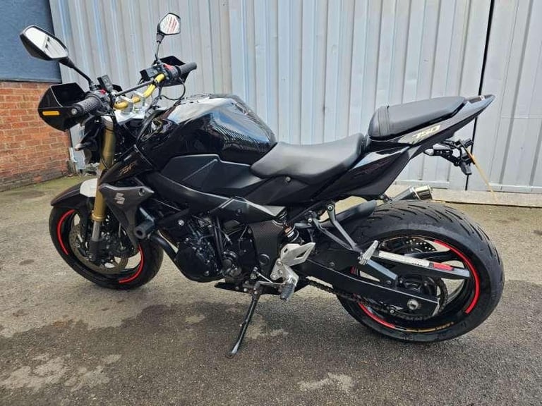 Suzuki GSR750 L1 '2011' HEATED GRIPS - CARBON SILENCER