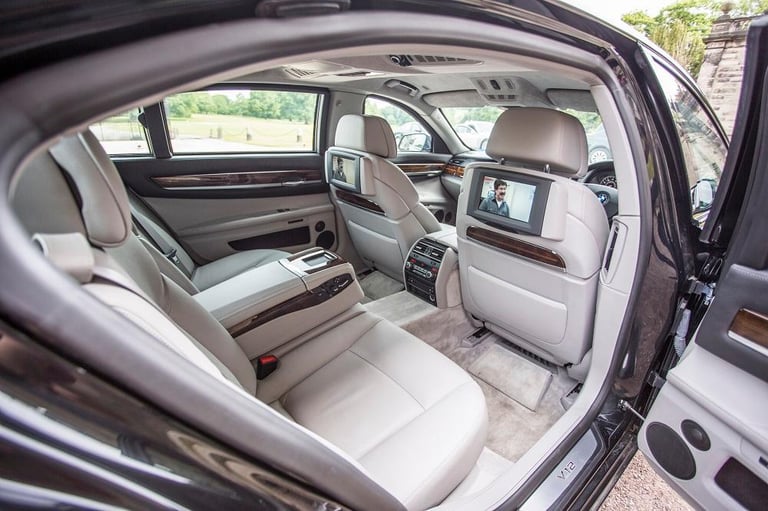 BMW 760Li High-Security VR7/9 Armoured Car