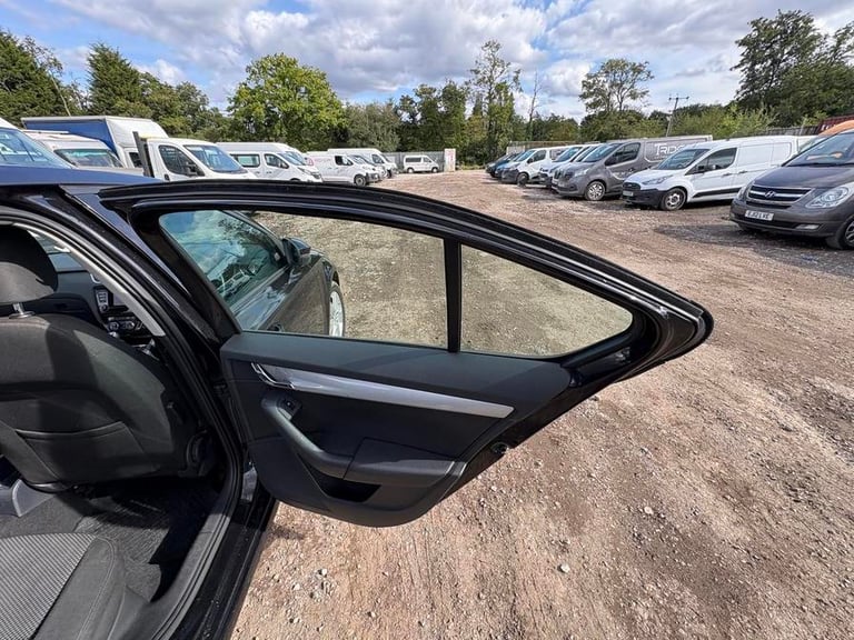 2014 Skoda Octavia 2.0 TDI CR SE 5dr HATCHBACK DIESEL Manual