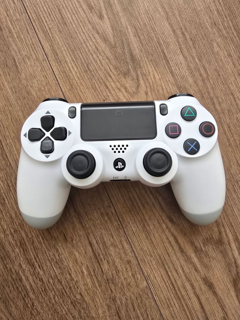 Used PS4 controllers 