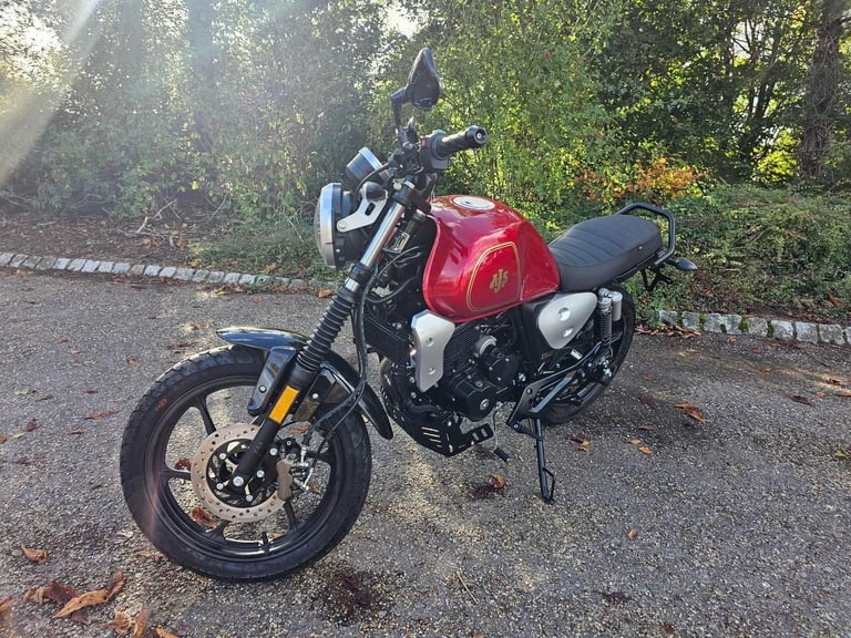 AJS BILSTON 125  2025 Petrol Manual in Red