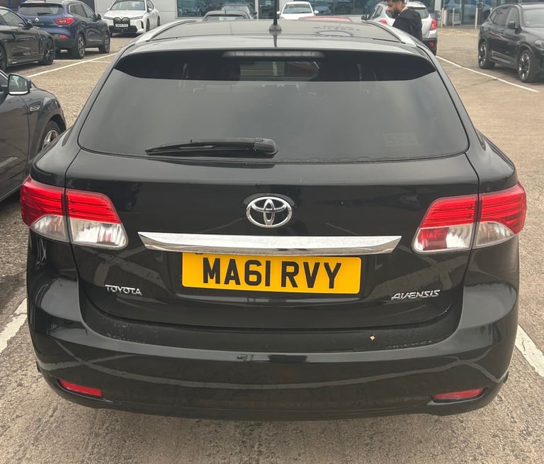 TOYOTA AVENSIS ESTATE - 115k miles - Sept 26 MOT