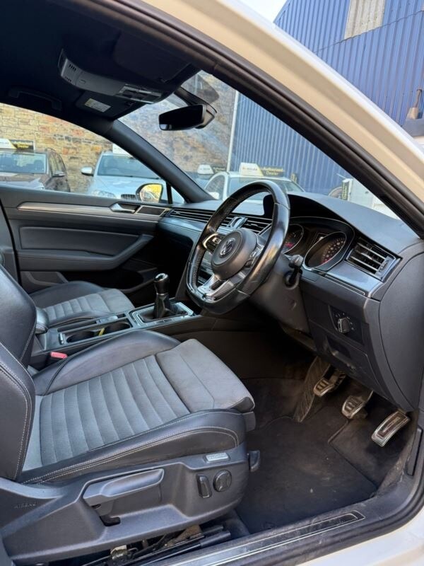 2015 Volkswagen Passat 2.0 TDI BlueMotion Tech R-Line 5dr, Euro 6 , No VAT ESTATE Diesel Manual