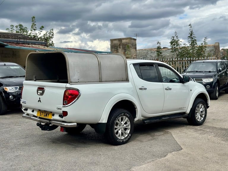 2015 Mitsubishi L200 Double Cab DI-D Barbarian 4WD Auto 176Bhp PICK UP Diesel Automatic
