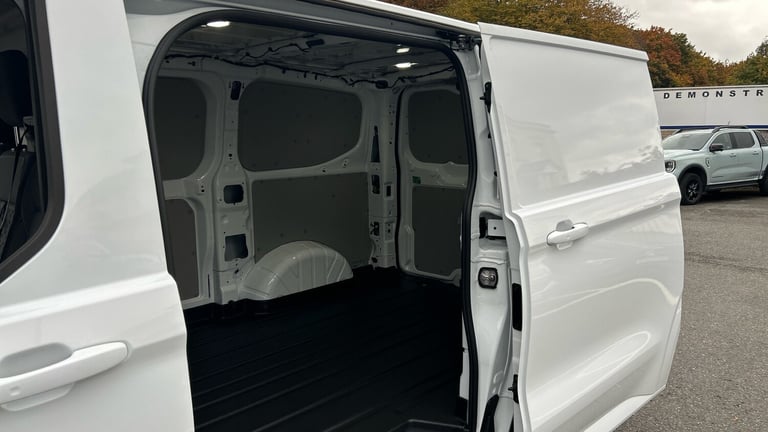 2025 Ford Transit Custom 2.5 PHEV 232ps H1 Van Limited Auto PANEL VAN PETROL/ELECTRIC Automatic