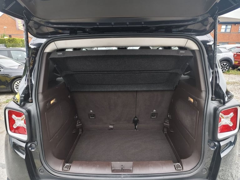 2015 Jeep Renegade 1.4 Multiair Limited 5dr DDCT ESTATE PETROL Automatic
