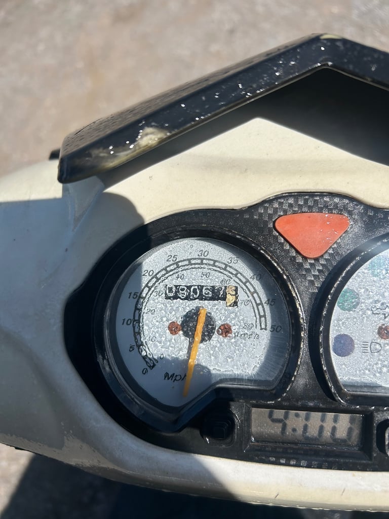 Znen, 50 cc moped 2007 10mths mot learner legal scooter