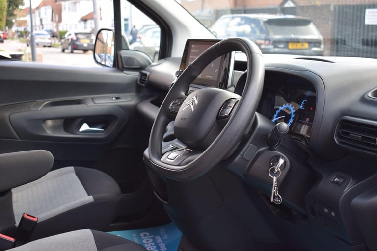 2023 Citroen Berlingo 50kWh Feel XL Auto 5dr (7.4kW Charger) MPV Electric Automatic