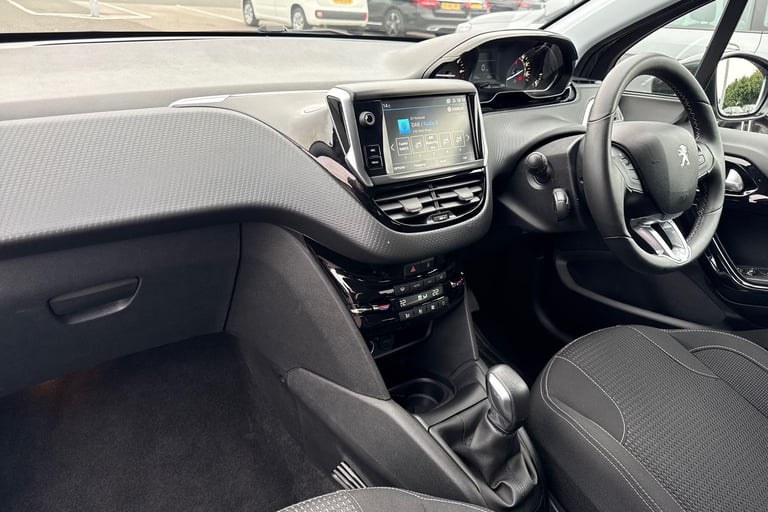 2019 Peugeot 208 1.2 PureTech 82 Tech Edition 5dr [Start Stop] HATCHBACK PETROL Manual