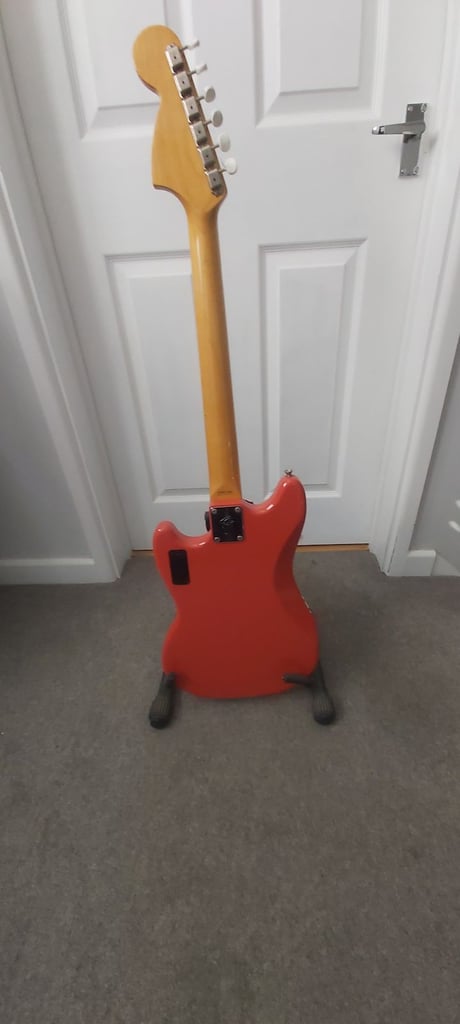 Fender Mustang guitar MOJ