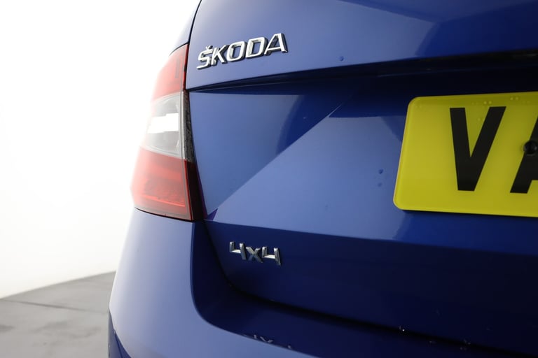 2019 Skoda Octavia 2.0 TDI CR vRS 4x4 5dr DSG [7 speed] [Black Pack] Hatchback Diesel Automatic