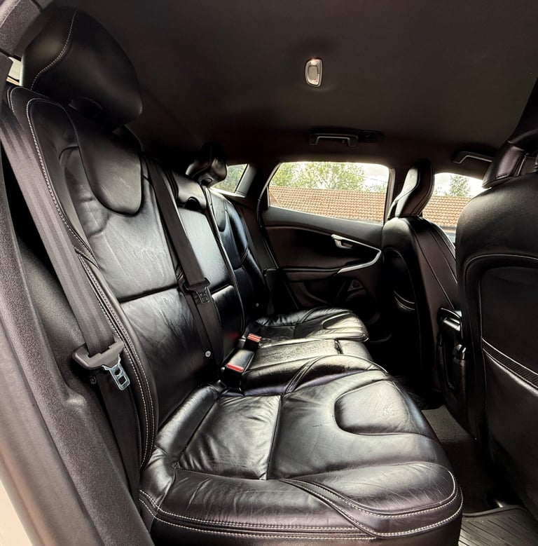 2015 Volvo V40 1.6 D2 R-Design Powershift Euro 5 (s/s) 5dr Diesel