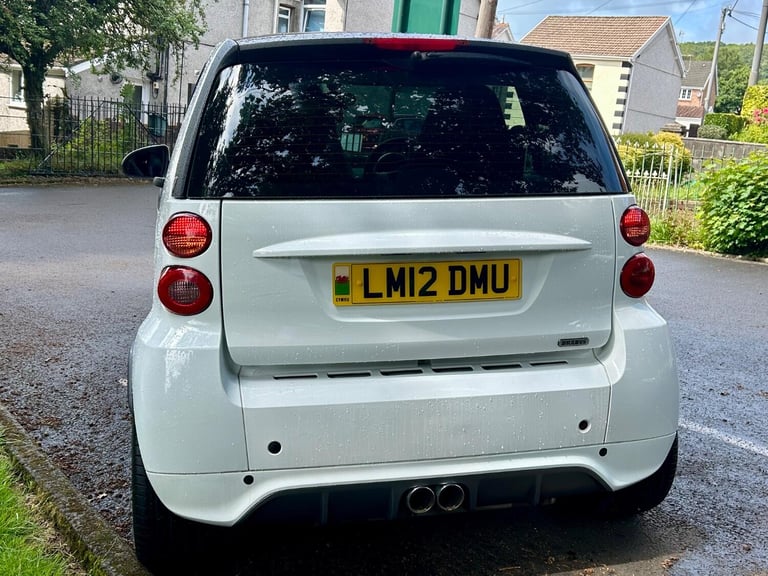 SMART FORTWO 1.0*BRABUS Xclusive*Glassroof-BT-HPIclear-PAS**Rare PocketRocket**