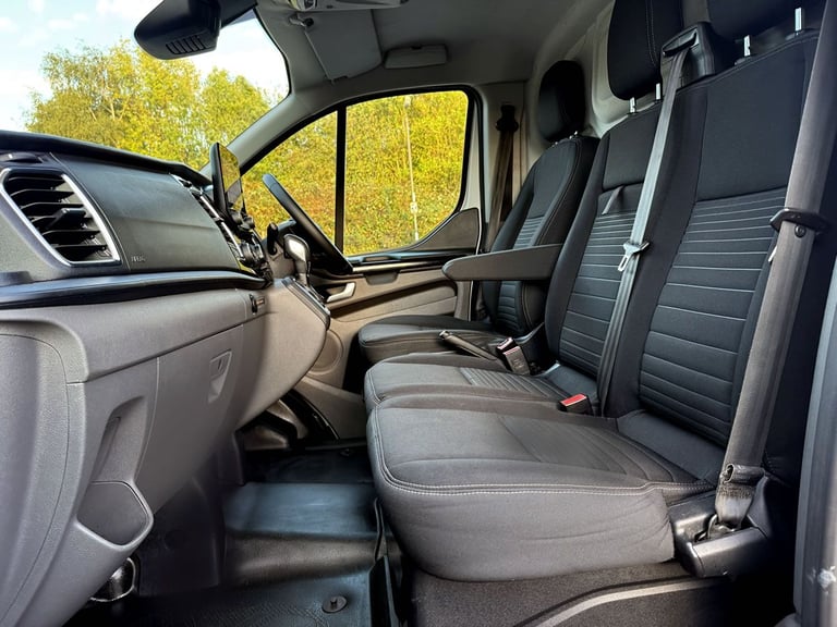 Ford Transit Custom 2.0 TDCi EcoBlue 300 Automatic Limited 71 2021 L2H1 LWB MINT