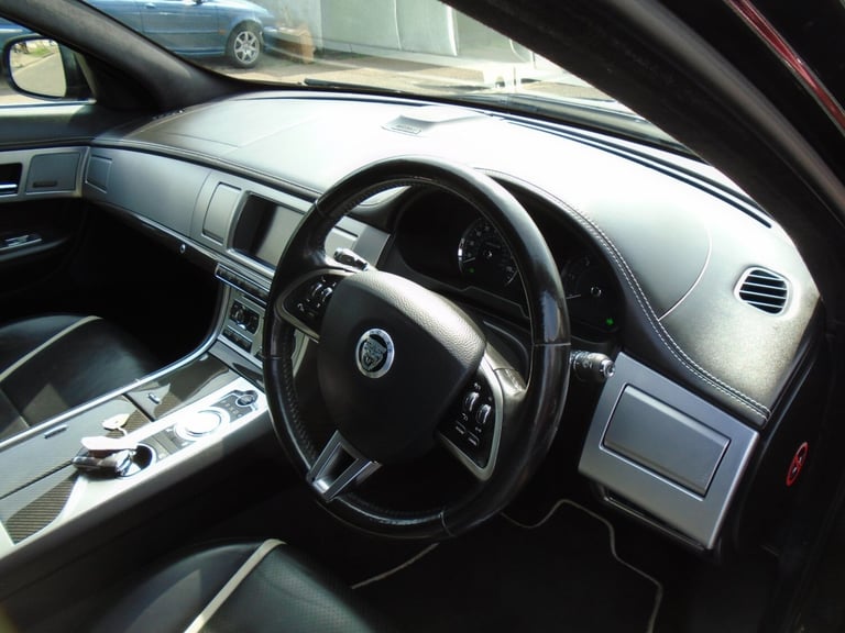 2012 Jaguar XF 2.2d [200] Portfolio 5dr Auto ESTATE Diesel Automatic