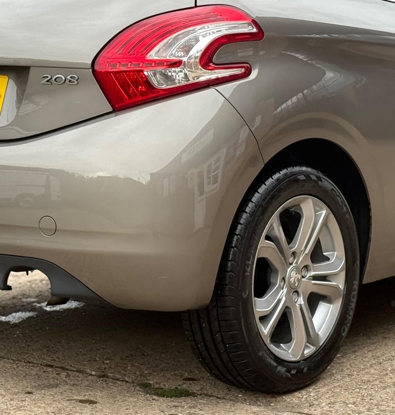 2015 Peugeot 208 1.2 VTi PureTech Allure Euro 5 3dr Petrol