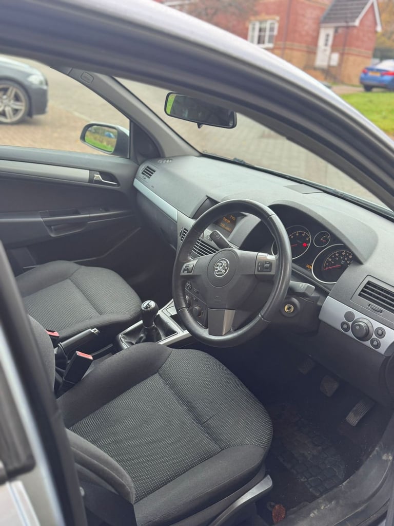 Vauxhall, ASTRA, Hatchback, 2005, Manual, 1598 (cc), 5 doors