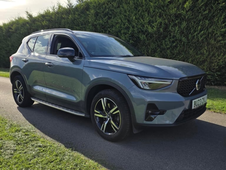 image for 2023 Volvo XC40 2.0 B3P Plus Dark 5dr Auto ESTATE Petrol Automatic