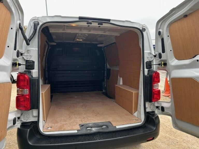 2023 Peugeot Expert 1.5BlueHDi 1000 PROFESSIONAL PREMIUM + STD SWB 100PS Medium Van Diesel Manual