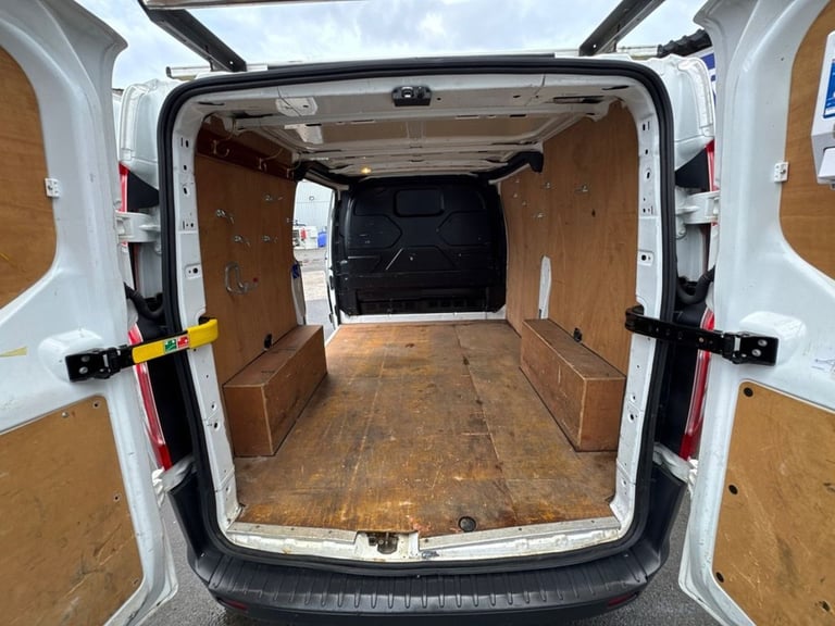 2017 Ford Transit Custom 2.0 TDCi 290 Panel Van 5dr Diesel Manual L1 H1 (157 g/km, 104 bhp) PANEL...