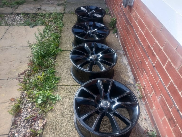 image for Astra vxr 19inch wheels x4
