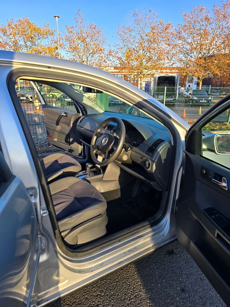 Volkswagen, POLO, Hatchback, 2006, Automatic, 1390 (cc), 5 doors