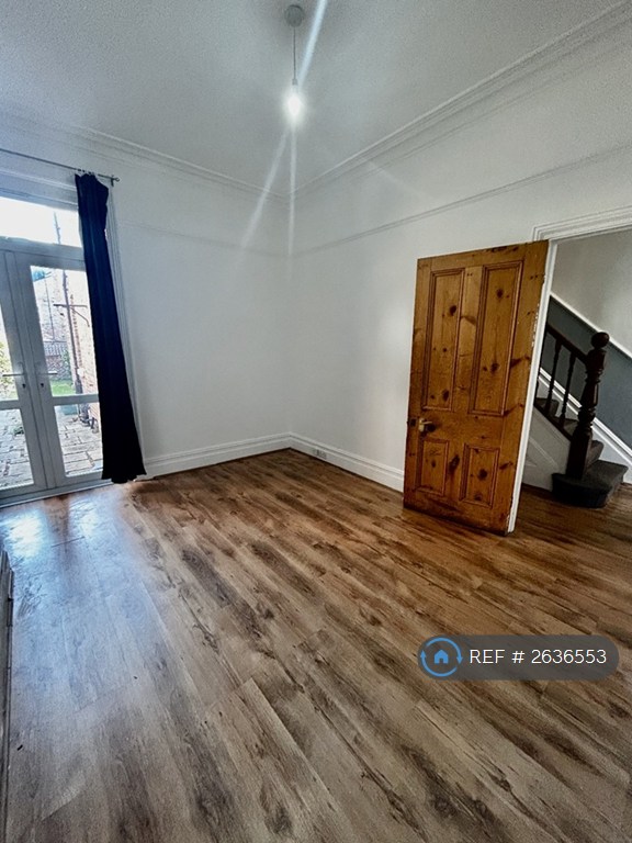 4 bedroom house in Beulah Hill, London, SE19 (4 bed) (#2636553)