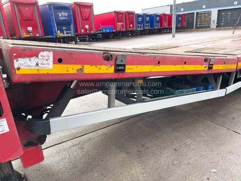 MAX 3 AXLE LOW LOADER 