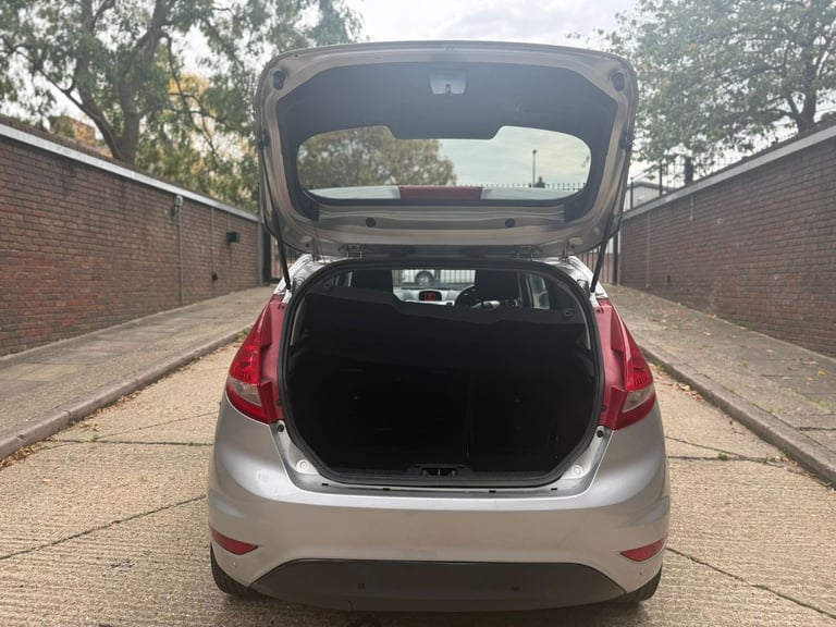 Ford, FIESTA, Hatchback, 2012, Manual, 1242 (cc), 3 doors
