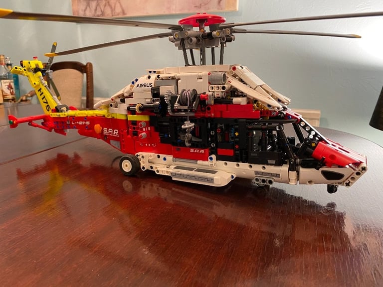 LEGO SEARCH AND RESCUE HELICOPTER