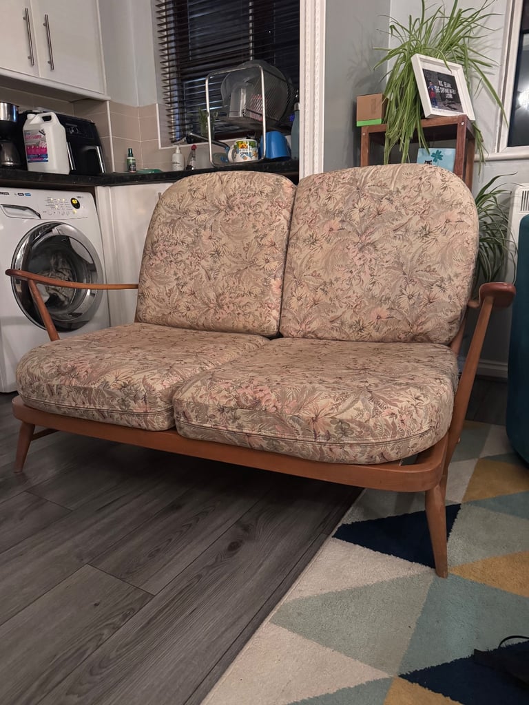 Ercol Windsor Jubilee style 2-seater sofa