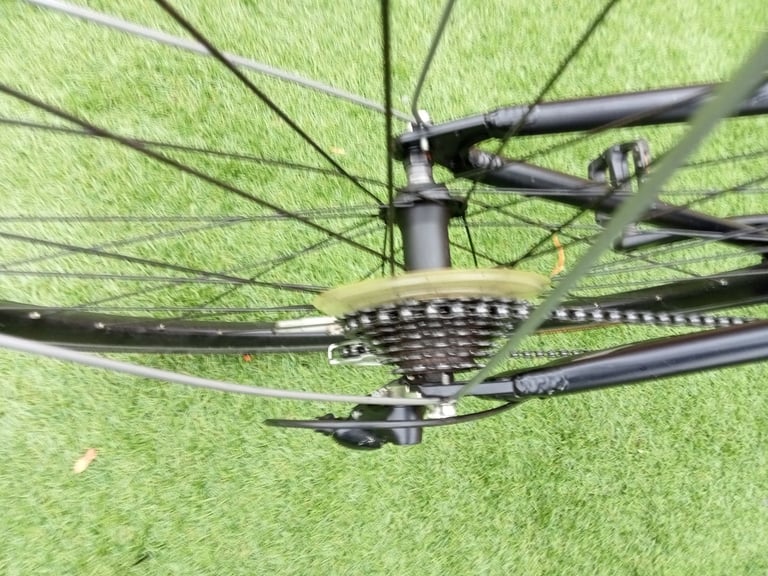 Raleigh X1 Aluminium Hybrid Bike.