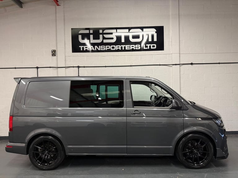image for 2021 Volkswagen Transporter 2.0 TDI 110 Highline Kombi Van WINDOW VAN Diesel Manual