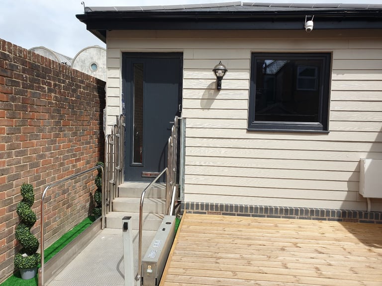 Two Studios/offices to rent  central Fareham 