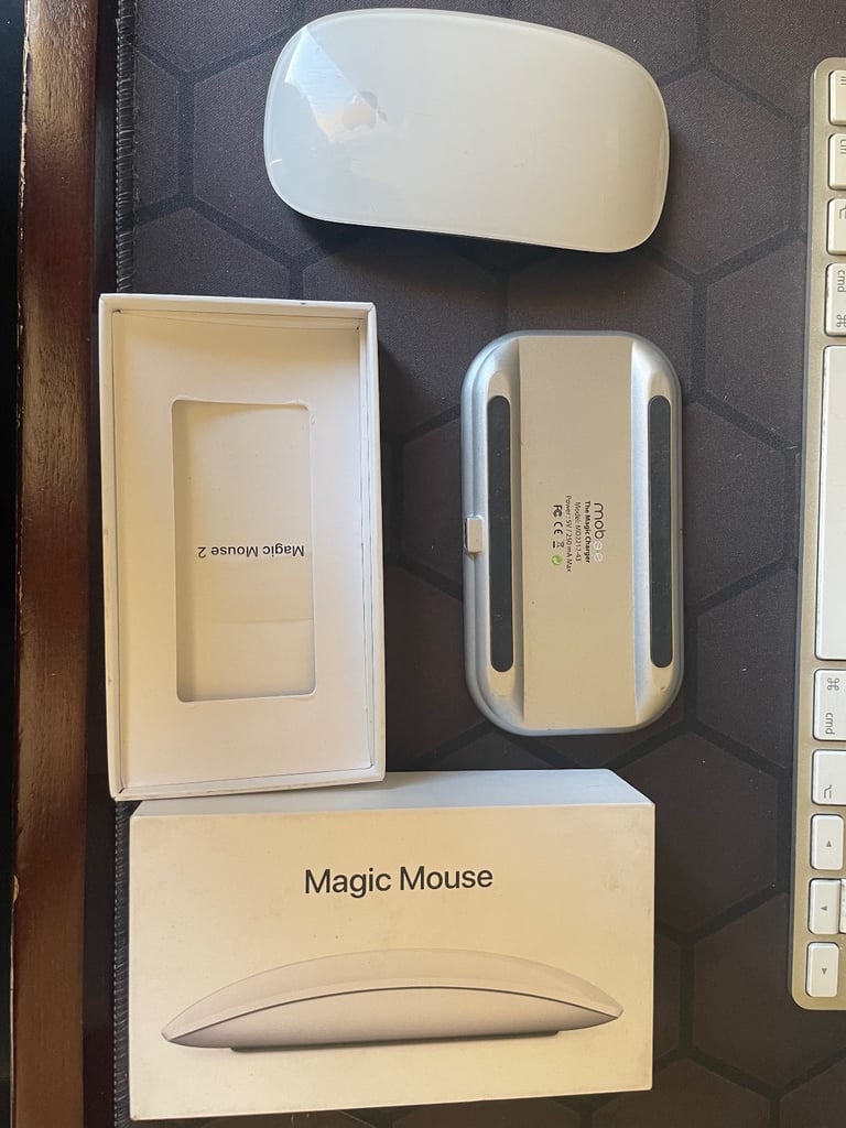 image for Boxed Magic Mouse with rechargeable base
