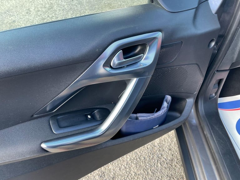 2018 Peugeot 2008 1.2 PureTech Allure Premium Euro 6 (s/s) 5dr HATCHBACK Petrol Manual