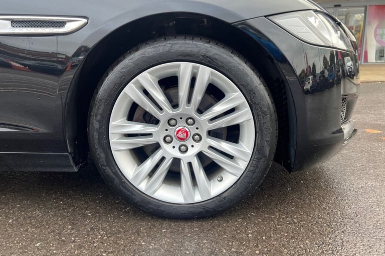 2019 19 JAGUAR XF 2.0I PORTFOLIO GPF SPORTBRAKE 5DR PETROL AUTO EURO 6 (S/S) (25