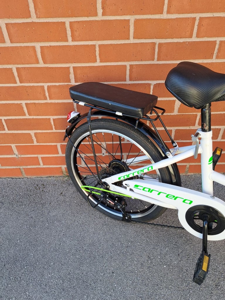 Ladies or kids small shopper bike brilliant condition ideal for birthday present 