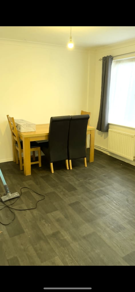 3 Bedroom House to Rent £2700 Parking/Garage/Garden