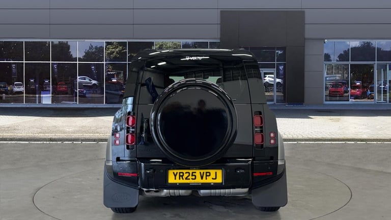 2025 Land Rover Defender 3.0 D350 X-Dynamic HSE 110 5dr Auto ESTATE DIESEL Automatic