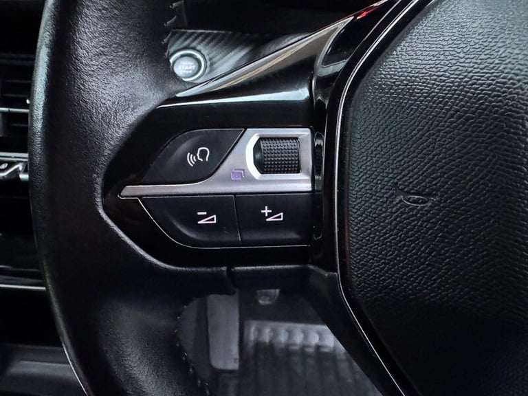 Peugeot 208 PURETECH ALLURE S/S