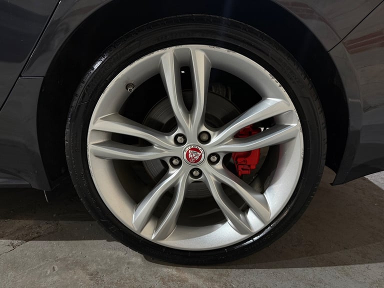 2017 Jaguar XF 2.0d R-Sport Saloon 4dr Diesel Auto AWD Euro 6 (s/s) (240 ps)