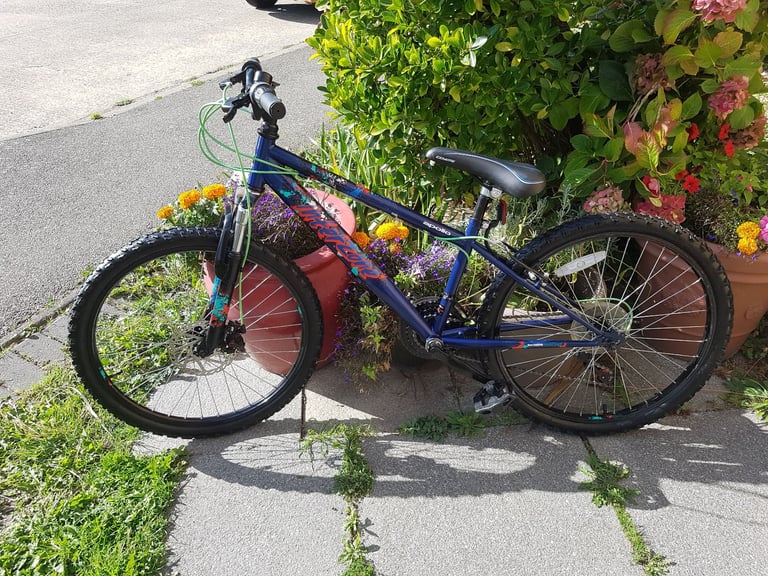 BOYS 24" WHEEL FRONT SUSPENSION BIKE 13" FRAME IN CLEAN CONDITION