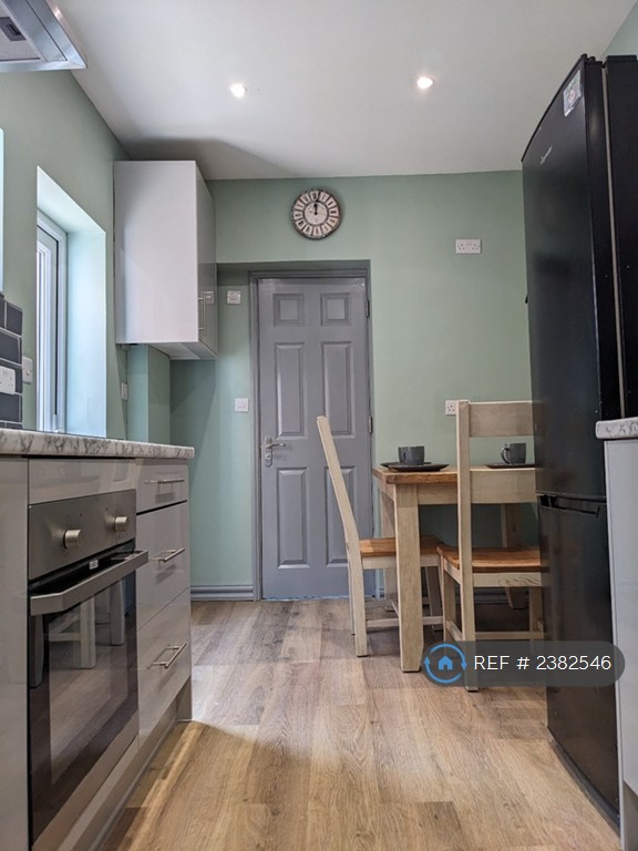 1 bedroom in Derby Road, Northampton, NN1 (#2382546)