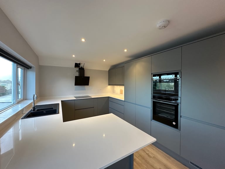 Kitchen Fitter/ Joiner